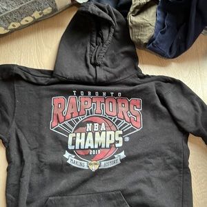 raptors NBA champs hoodie ! very good quality worn a few times